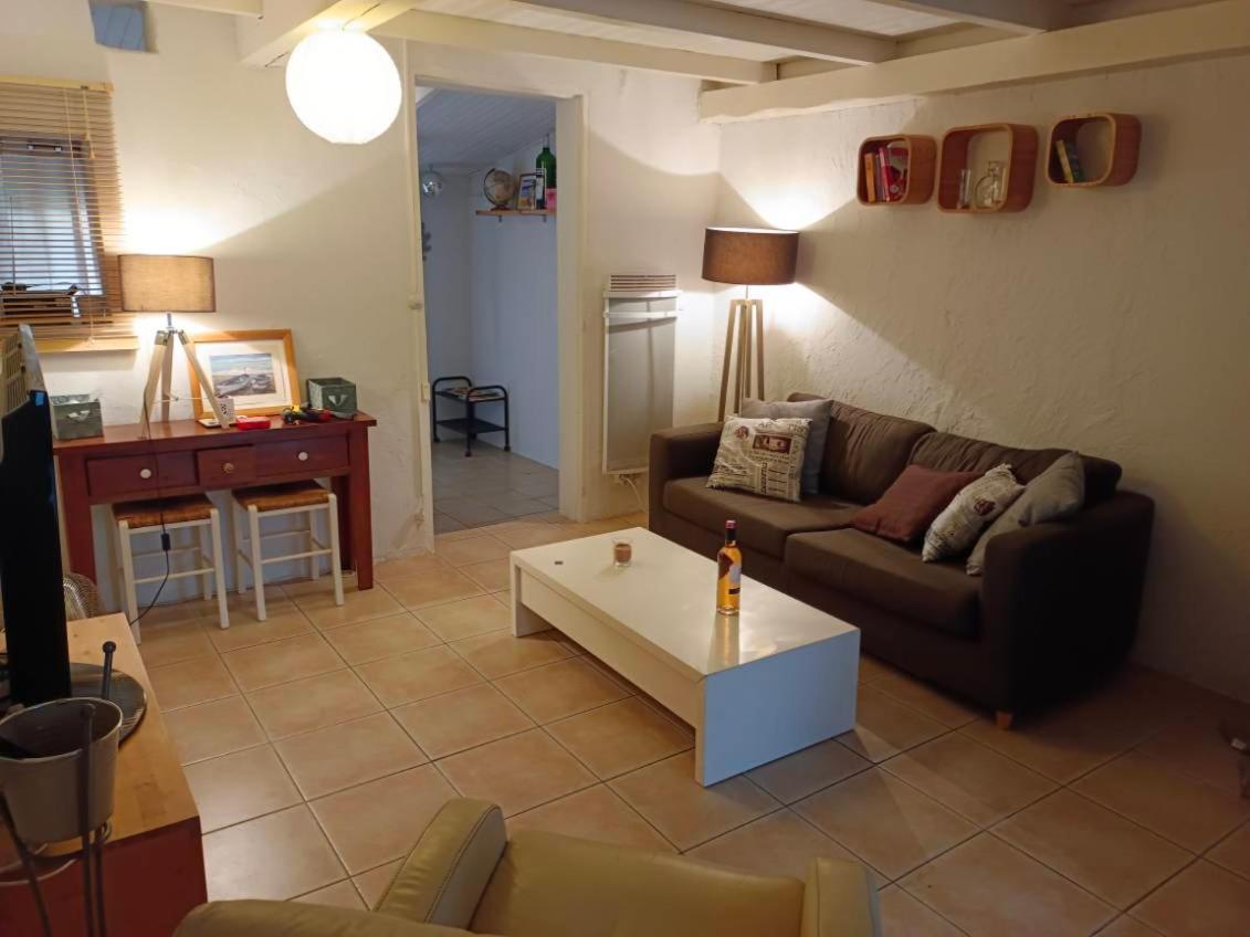 Amara Dos Apartment Martigues Bagian luar foto
